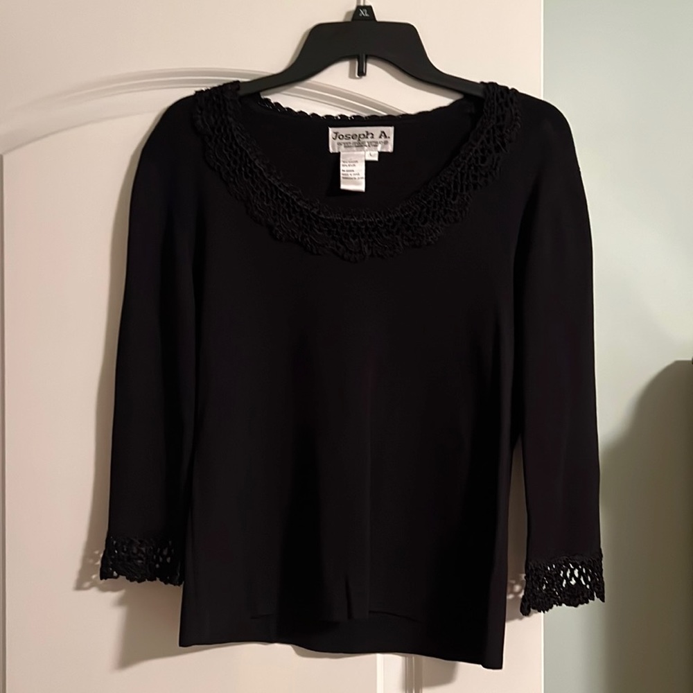 Joseph A Black sweater